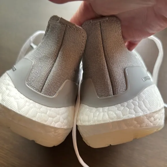 Like New Women’s Adidas Ultraboost Running Shoes