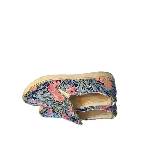 Lilly Pulitzer Julie Sneaker Blue Tropical Flower Slip on Shoe Beach Club Blooms