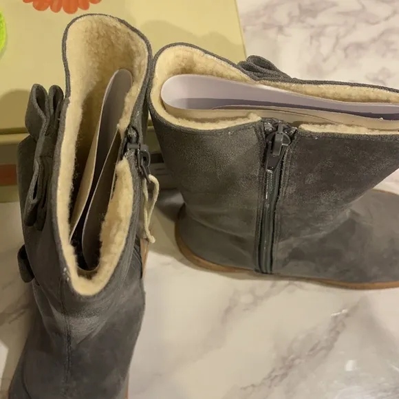 Livie and Luca Boits size 13