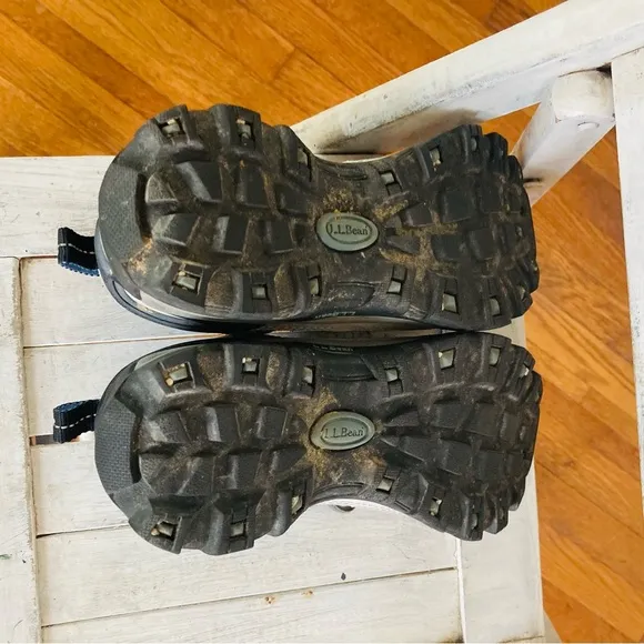 LL Bean size 7 hiking boots grey and green