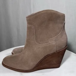 Lucky Brand NEW Waltz Suede Wedge Tan Taupe Ankle Bootie Boots Size 7.5