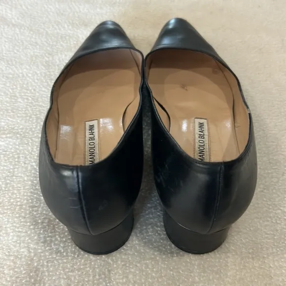 Manolo Blahnik Liston Black Leather Shoes. Size 38 1/2