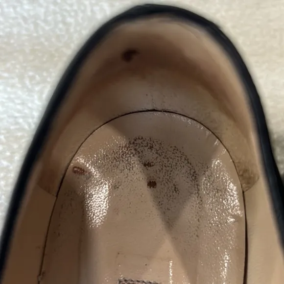 Manolo Blahnik Liston Black Leather Shoes. Size 38 1/2