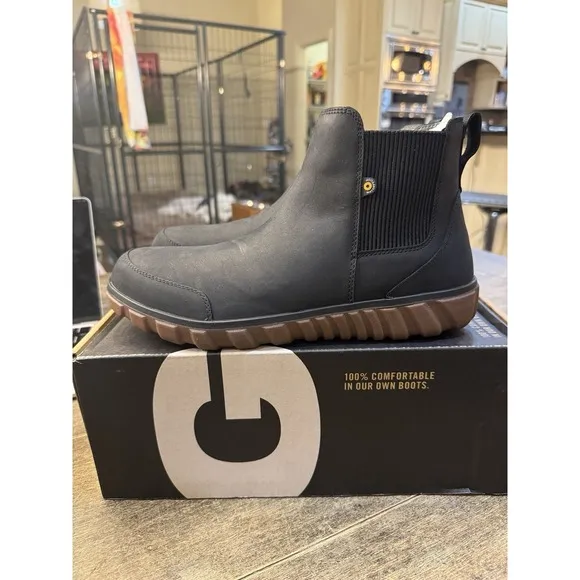 Man's Boots Bogs Classic Casual Chelsea II Black Size 10.5 Waterproof