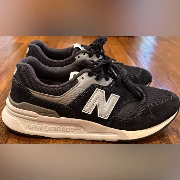 Men's New Balance 997H Sneakers - Black and Silver