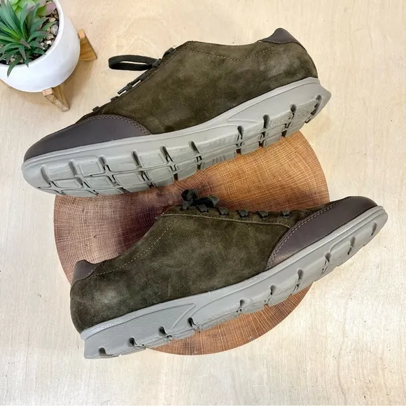 Mephisto | Kristof Suede Leather Zippered Sneaker Brown/Green  Size 10.5