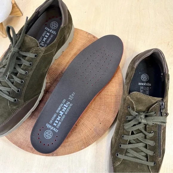 Mephisto | Kristof Suede Leather Zippered Sneaker Brown/Green  Size 10.5