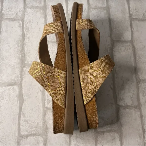 MEPHISTO USA Women's Mephisto, Helen Sandal size 41