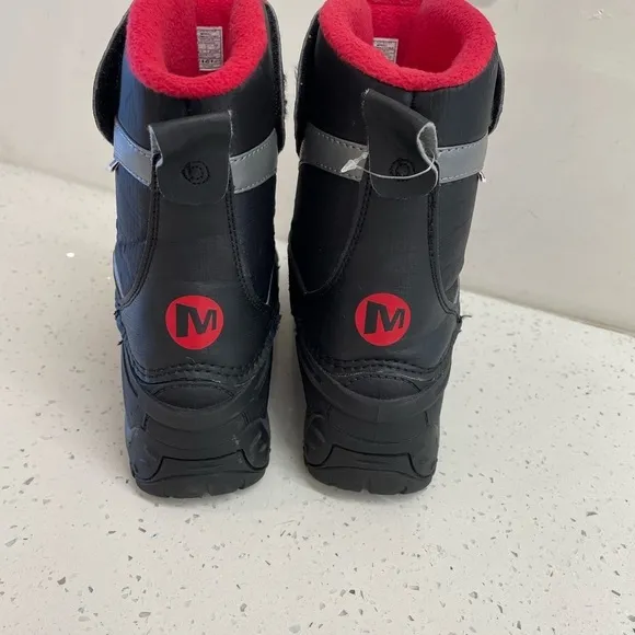 Merrell 200gram insulation warm waterproof snow boots size 6Y/ womens 7.5