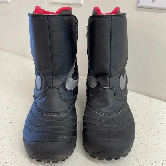 Merrell 200gram insulation warm waterproof snow boots size 6Y/ womens 7.5