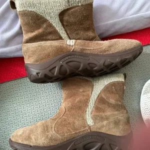 Merrell Jungle Moc Casual girl’s ankle boots Size 4M Leather Upper