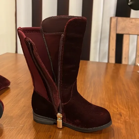Michael Kors Emma Lily velour Boots new plum Girls Toddlers Size 7
