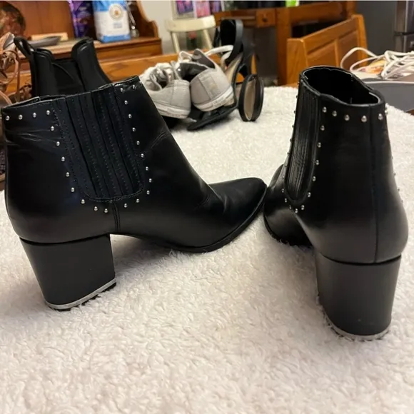 Michael Kors Gemma Leather Ankle Boot 7.5             c