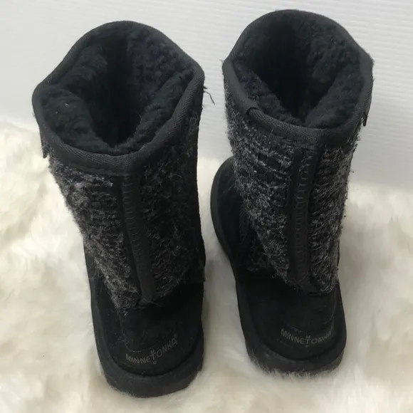 Minnetonka Black Mid-Length Leather Suede Sheepskin Boots 6