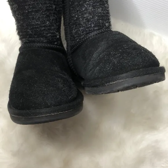 Minnetonka Black Mid-Length Leather Suede Sheepskin Boots 6