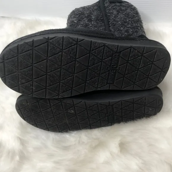 Minnetonka Black Mid-Length Leather Suede Sheepskin Boots 6
