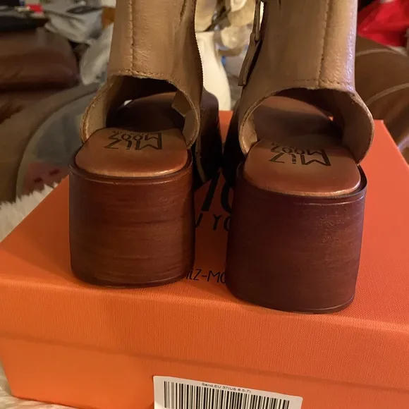 Miz-Mooz New York shoes size 37 Euro , 6 1/2 -7 US
