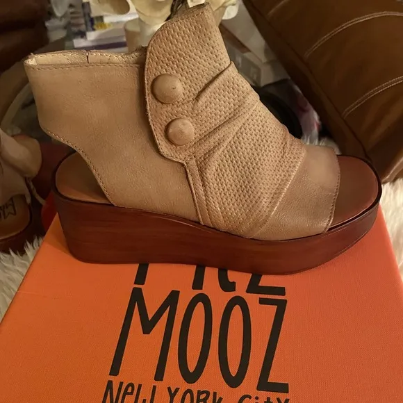 Miz-Mooz New York shoes size 37 Euro , 6 1/2 -7 US