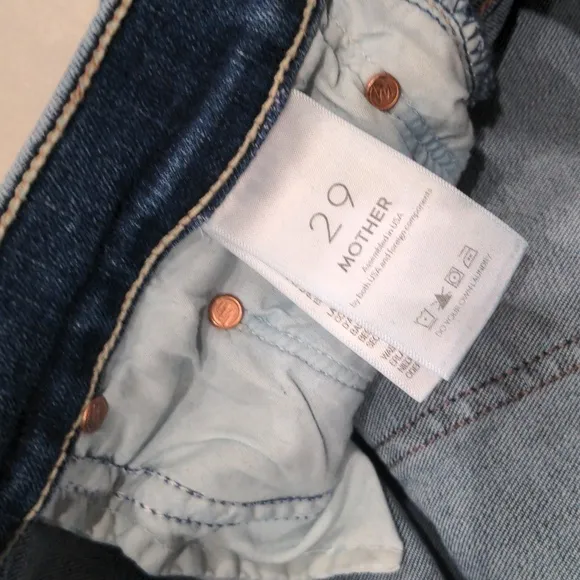 Mother The Insider High Waist Crop Step Chew Hem Jeans (Dancing on Coals)