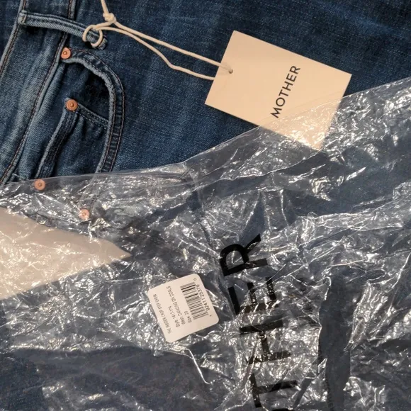 Mother The Insider High Waist Crop Step Chew Hem Jeans (Dancing on Coals)
