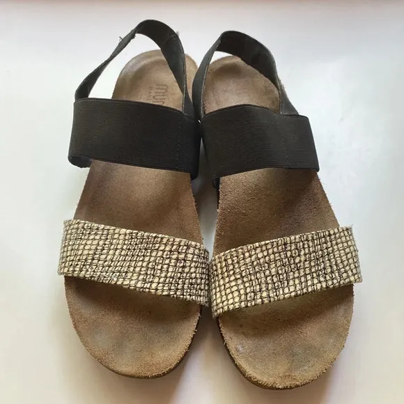 Munro Pisces Casual Comfort Sling Back Sandal Walk Wedge Two Strap Sandals 8.5