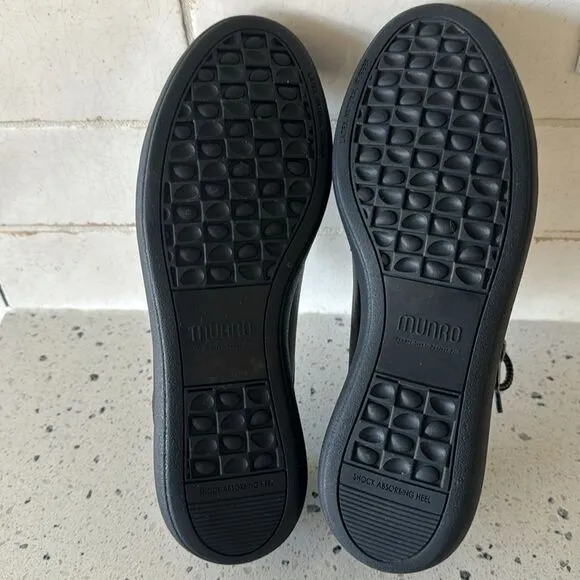Munro Portia Women's Black Leather Zip Lace Up Comfortable Sneakers Sz 8 NARROW