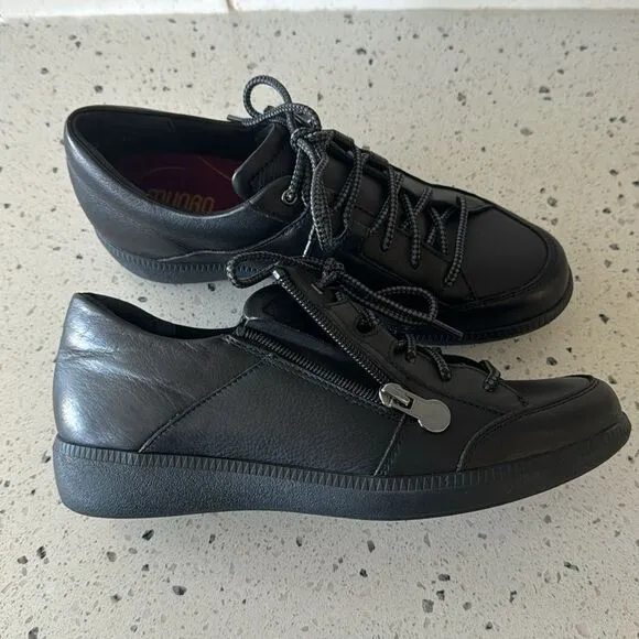 Munro Portia Women's Black Leather Zip Lace Up Comfortable Sneakers Sz 8 NARROW
