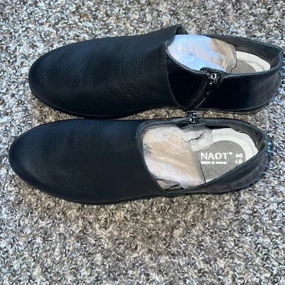 Naot Bayamo handmade  Leather Size 9 Brand New