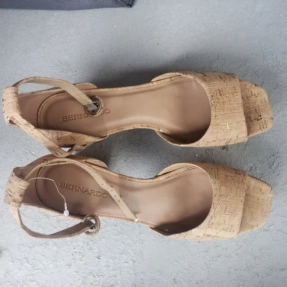 NEW Anthropologie Bernardo Raleigh platform sandals cork with gold flecks 9.5