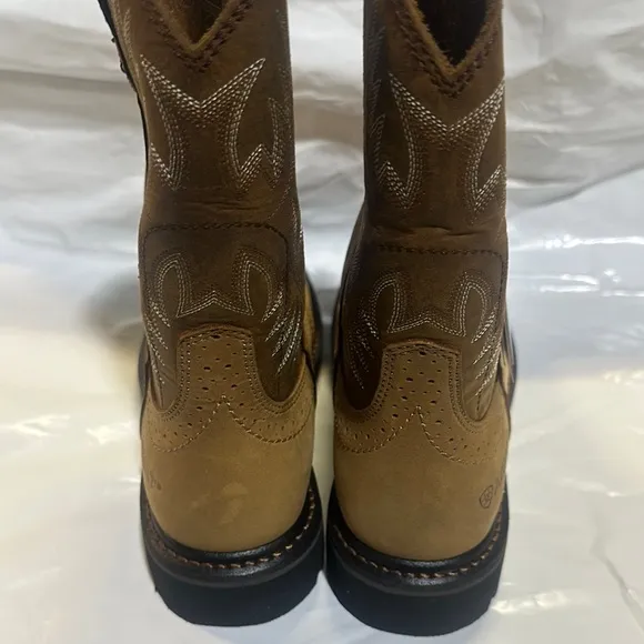 NEW ARIAT Mens Sierra Cowboy Work Boots Square Toe Pull On Mid Cushioned Size 8
