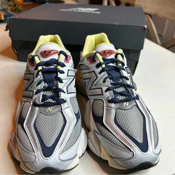New Balance 9060, NIB