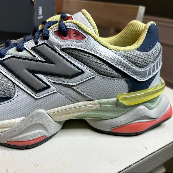 New Balance 9060, NIB