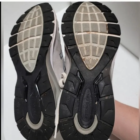 New Balance 990v5 Gray Athletic Sneakers Shoes 13 USA