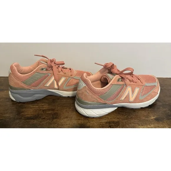 New‎ Balance 990v5 Size 1.5 Pink And Grey