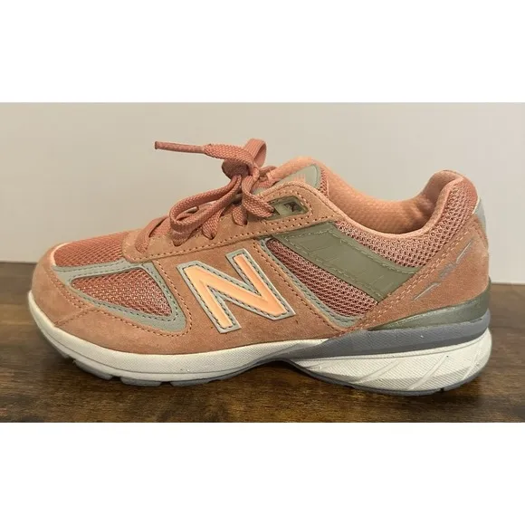 New‎ Balance 990v5 Size 1.5 Pink And Grey