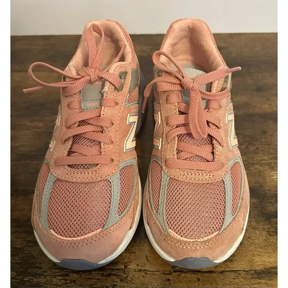 New‎ Balance 990v5 Size 1.5 Pink And Grey