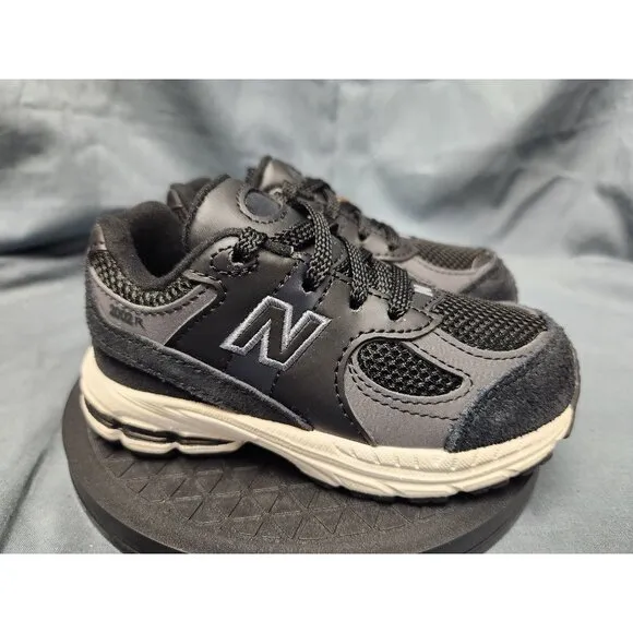 New Balance Toddlers 2002 Sneakers IC2002BK Lace Up Black Size 8 NEW IN BOX!