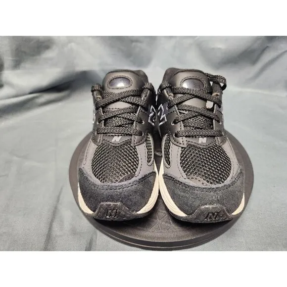 New Balance Toddlers 2002 Sneakers IC2002BK Lace Up Black Size 8 NEW IN BOX!