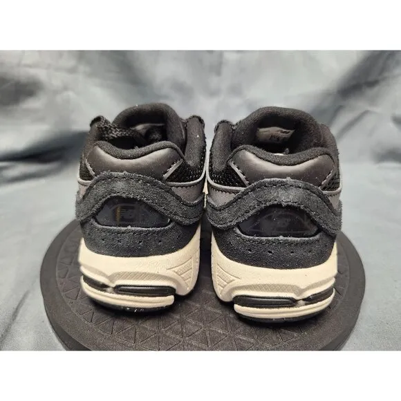 New Balance Toddlers 2002 Sneakers IC2002BK Lace Up Black Size 8 NEW IN BOX!