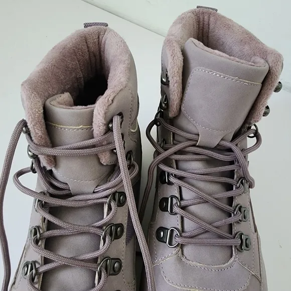 NEW Call It Spring VEGAN DAMMON Lace-up Ankle Boots Lavender Purple Size 10
