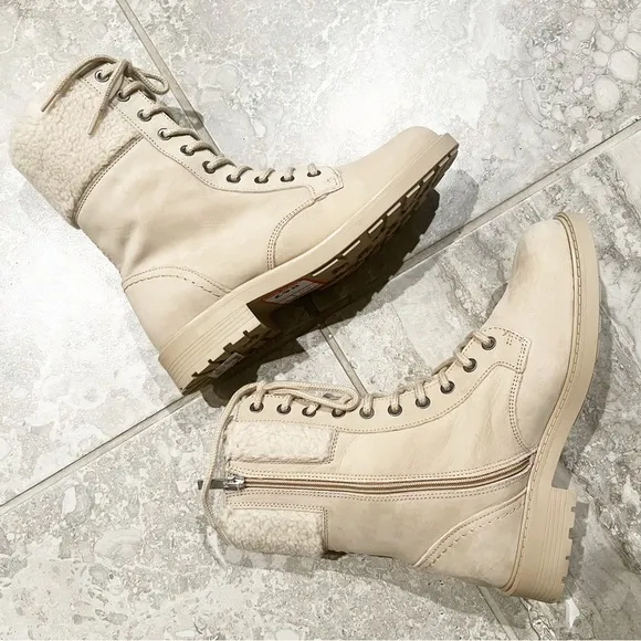NEW Clarks Orinoco 2 Warm Lined Leather Boots, Size UK 6 US 8.5 New w/o Box