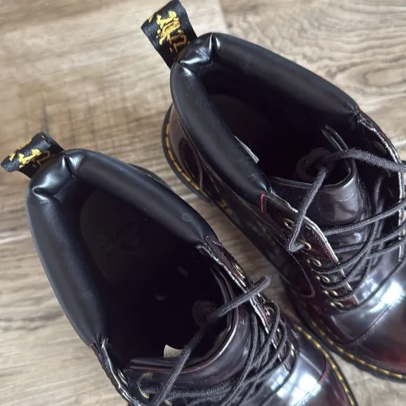 New! {Dr. Martens} AVERIL ARCADIA HEELED ANKLE BOOT | sz 7