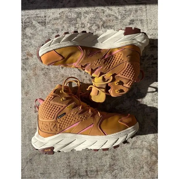 New Hoka One One Anacapa Mid GTX Desert Sun / Golden Yellow Women's Size 6.5