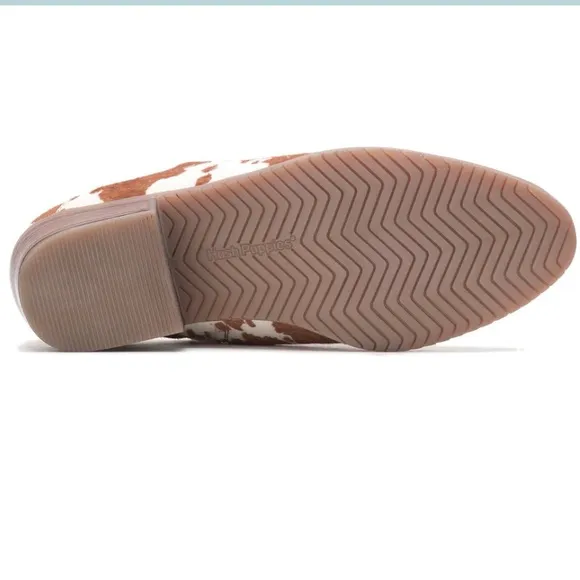 NEW Hush Puppies Women's Cream &amp; White Cow Print Flat and Loafer Shoes Size 8.5