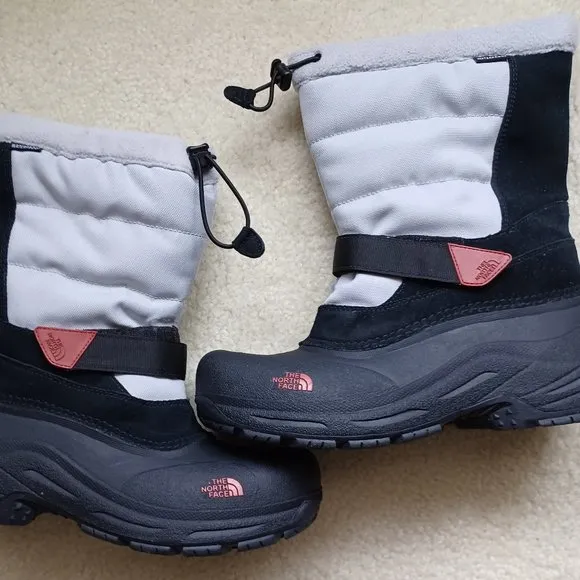 New in Box Boys North Face Powder Hound II Boots Size 7