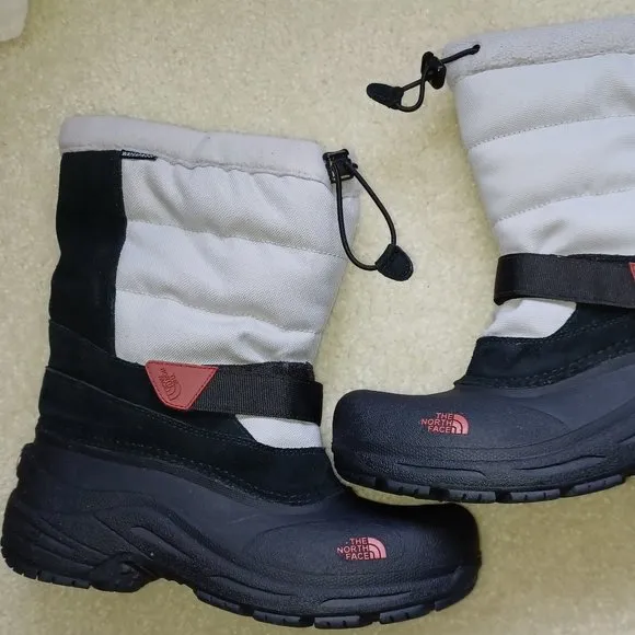 New in Box Boys North Face Powder Hound II Boots Size 7