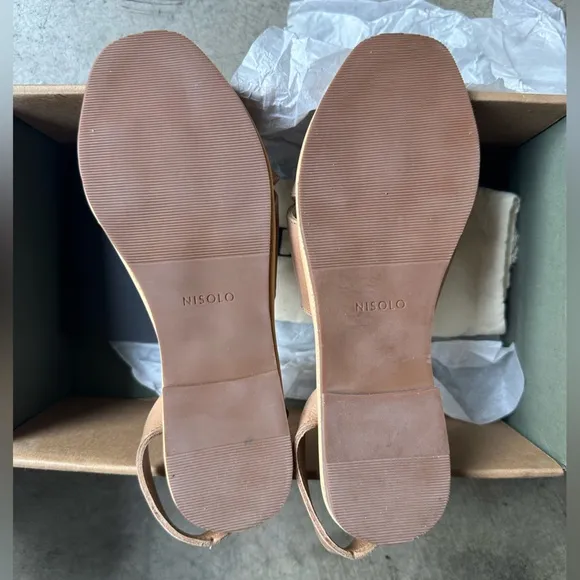NEW IN BOX Nisolo All-Day Cross Strap Sandal in Almond, Size 7