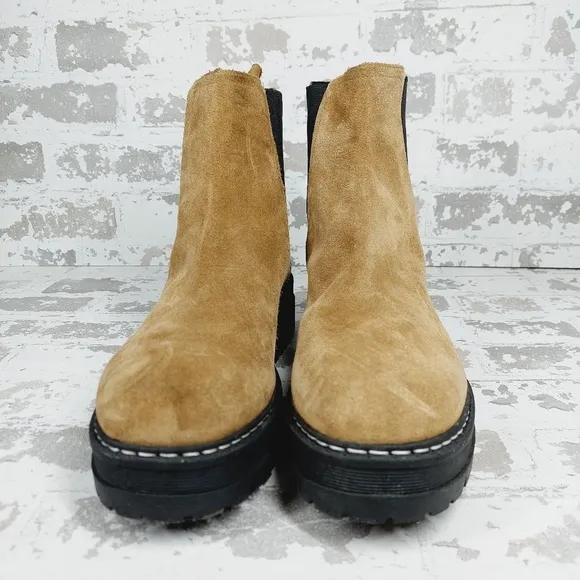 New Marc Fisher Padmia Tan Suede Block Heel Pull On Ankle Boots C567
