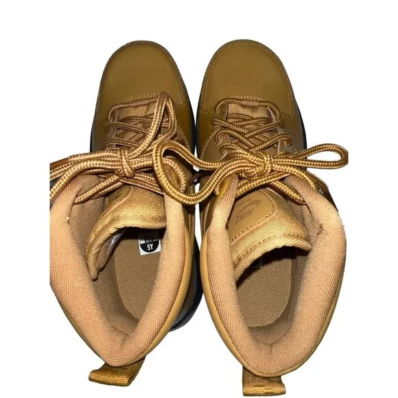 NEW! Nike Manoa LTR  Wheat Tan Leather Hiking Boots Youth Size 5 5Y BQ5372-700
