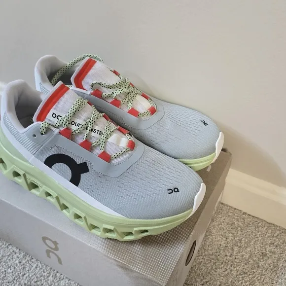 New ON WOMEN'S CLOUDMONSTER Glacier Meadow Gray Green Running Shoes US 8 EU 39
